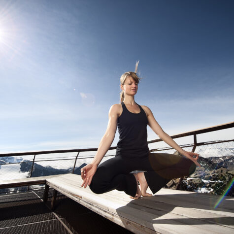 StubaierGletscher_AndreSchoenherr_Yoga_3